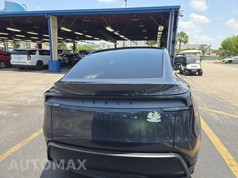 2026 Tesla Model Y Long Range – miniatura 5