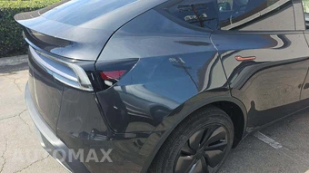 2026 Tesla Model Y Long Range - miniatura 25