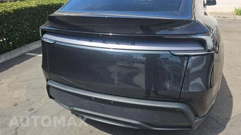 2026 Tesla Model Y Long Range - miniatura 26