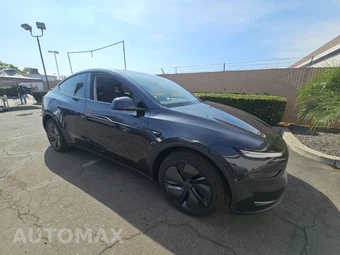2026 Tesla Model Y Long Range - miniatura 3