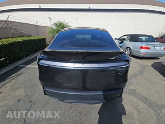 2026 Tesla Model Y Long Range - miniatura 5