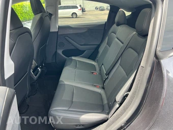 2026 Tesla Model Y Long Range - miniatura 21