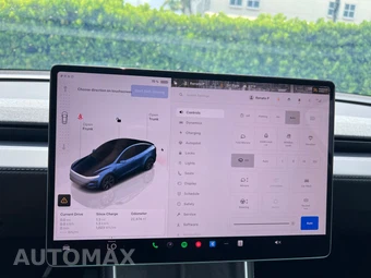 2026 Tesla Model Y Long Range - miniatura 28