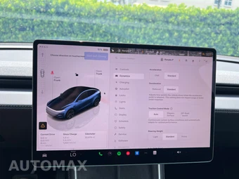 2026 Tesla Model Y Long Range - miniatura 29