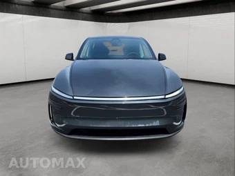 2026 Tesla Model Y Long Range - miniatura 3
