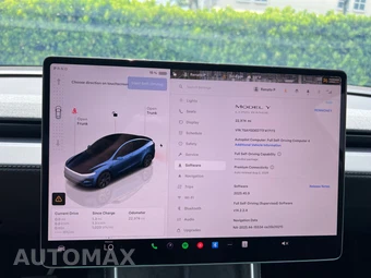 2026 Tesla Model Y Long Range - miniatura 31