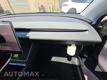 2026 Tesla Model Y Long Range - miniatura 20