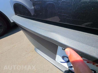 2026 Tesla Model Y Long Range - miniatura 22
