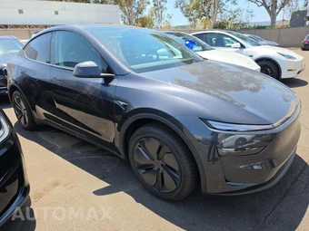 2026 Tesla Model Y Long Range - miniatura 4