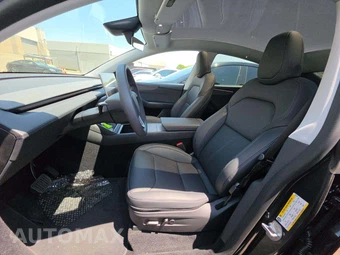 2026 Tesla Model Y Long Range - miniatura 6