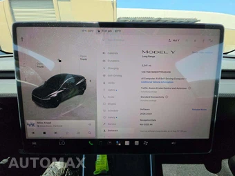2026 Tesla Model Y Long Range - miniatura 9