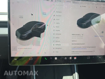 2026 Tesla Model Y Long Range – miniatura 12