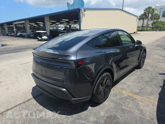 2026 Tesla Model Y Long Range – miniatura 4