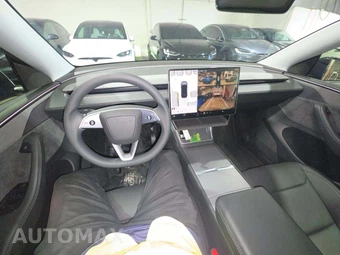 2026 Tesla Model Y Long Range – miniatura 10