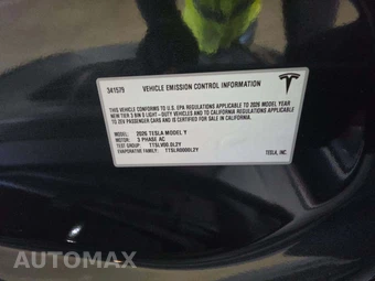 2026 Tesla Model Y Long Range – miniatura 23