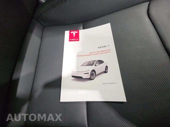 2026 Tesla Model Y Long Range – miniatura 24