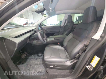 2026 Tesla Model Y Long Range – miniatura 6