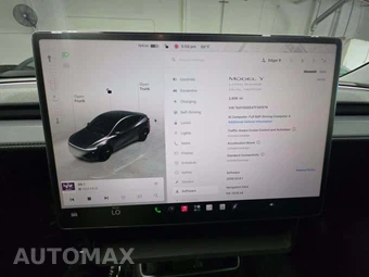 2026 Tesla Model Y Long Range – miniatura 9
