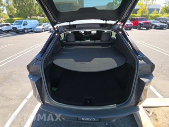 2026 Tesla Model Y Long Range – miniatura 11