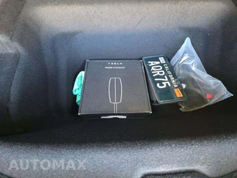 2026 Tesla Model Y Long Range – miniatura 12