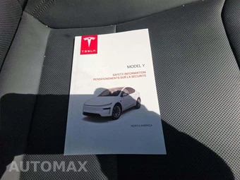 2026 Tesla Model Y Long Range – miniatura 21