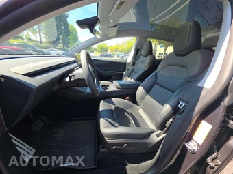 2026 Tesla Model Y Long Range – miniatura 3