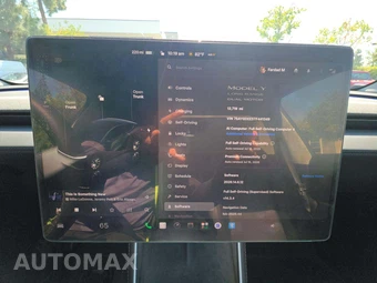 2026 Tesla Model Y Long Range – miniatura 6
