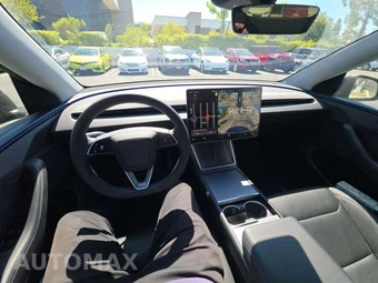 2026 Tesla Model Y Long Range – miniatura 7