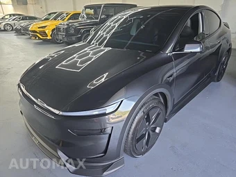 2026 Tesla Model Y Long Range – miniatura 17
