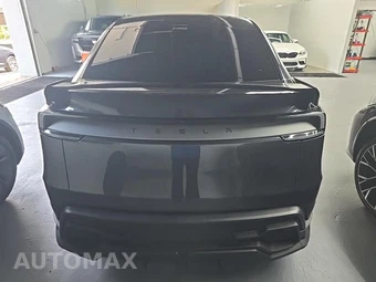 2026 Tesla Model Y Long Range – miniatura 21