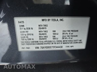 2026 Tesla Model Y Long Range – miniatura 35