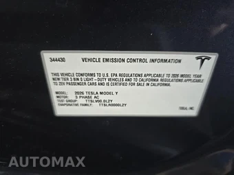 2026 Tesla Model Y Long Range – miniatura 36