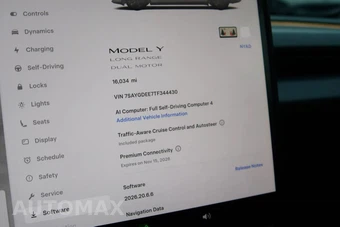 2026 Tesla Model Y Long Range – miniatura 41
