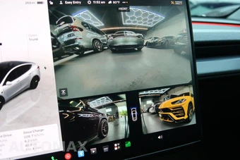 2026 Tesla Model Y Long Range – miniatura 43