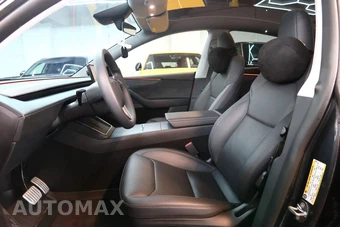 2026 Tesla Model Y Long Range – miniatura 45