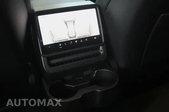 2026 Tesla Model Y Long Range – miniatura 50