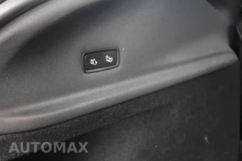 2026 Tesla Model Y Long Range – miniatura 56