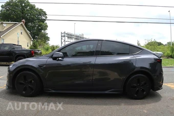 2026 Tesla Model Y Long Range – miniatura 7