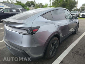 2026 Tesla Model Y Long Range - miniatura 3