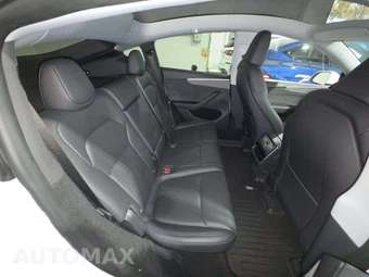 2026 Tesla Model Y Long Range - miniatura 16