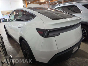 2026 Tesla Model Y Long Range - miniatura 2