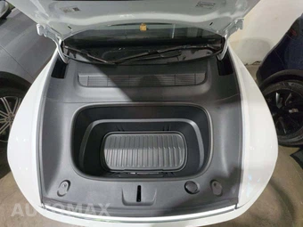 2026 Tesla Model Y Long Range - miniatura 21