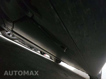 2026 Tesla Model Y Long Range - miniatura 7