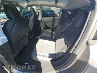 2026 Tesla Model Y Long Range – miniatura 13
