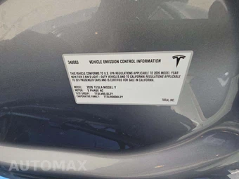 2026 Tesla Model Y Long Range – miniatura 23