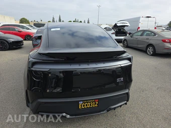2026 Tesla Model Y Performance - miniatura 5