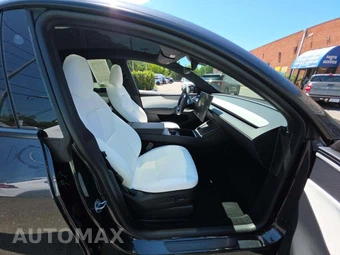 2026 Tesla Model Y Premium – miniatura 15