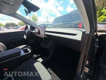 2026 Tesla Model Y Premium – miniatura 19