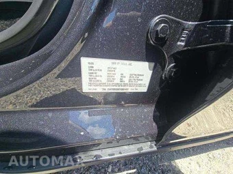 2026 Tesla Model Y Premium – miniatura 5
