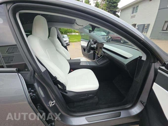2026 Tesla Model Y Premium – miniatura 15